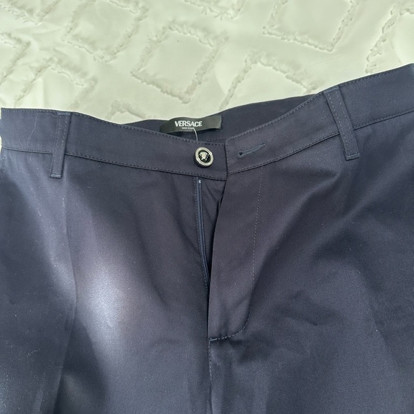 Versace Cotton Gabardine Pants
Size: IT 52 (36)
Colour: Navy Blue - Picture 4 of 8